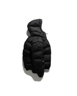 20 AYMSK - 'TYPOGRAPHIC' 1K MILESTONE PUFFER JACKET (BLACK)